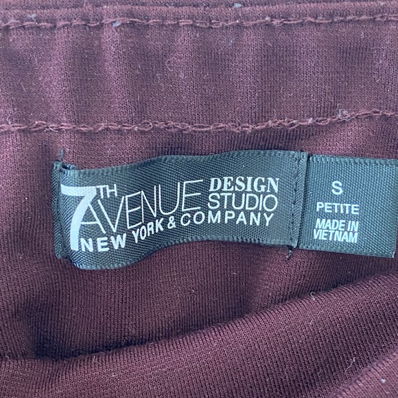 NY&Co Plum / Burgundy High Waisted Straight Leg Whitney Pull-On Pants - Picture 7 of 9